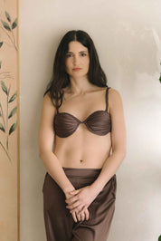 ELLIPSE BY MAKENO SATIN STRAPLESS
