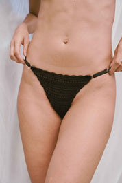 ELLIPSE CROCHET STRING THONG