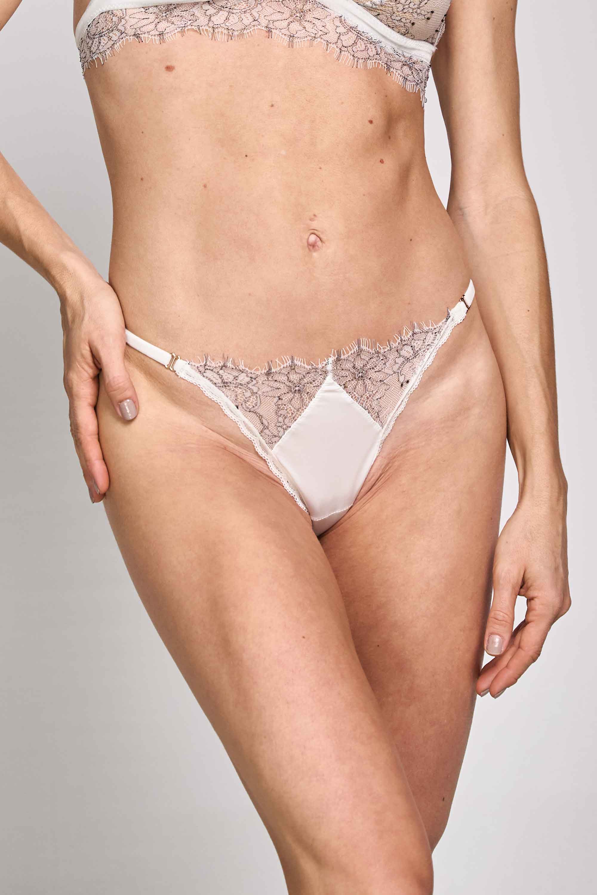 ELLIPSE TOTAL COMFORT STRING THONG