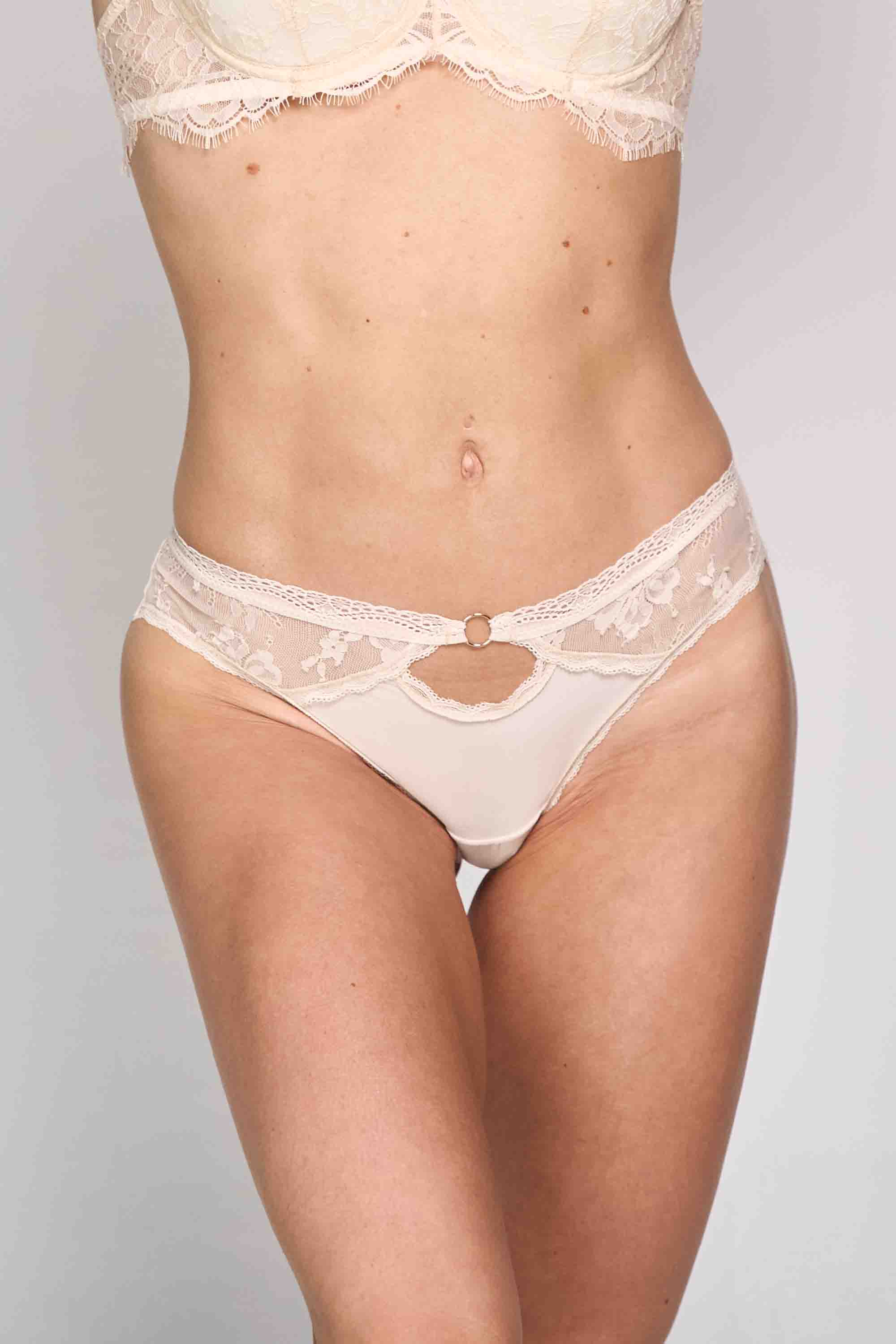 ELLIPSE SEXY CHEEKY PANTY