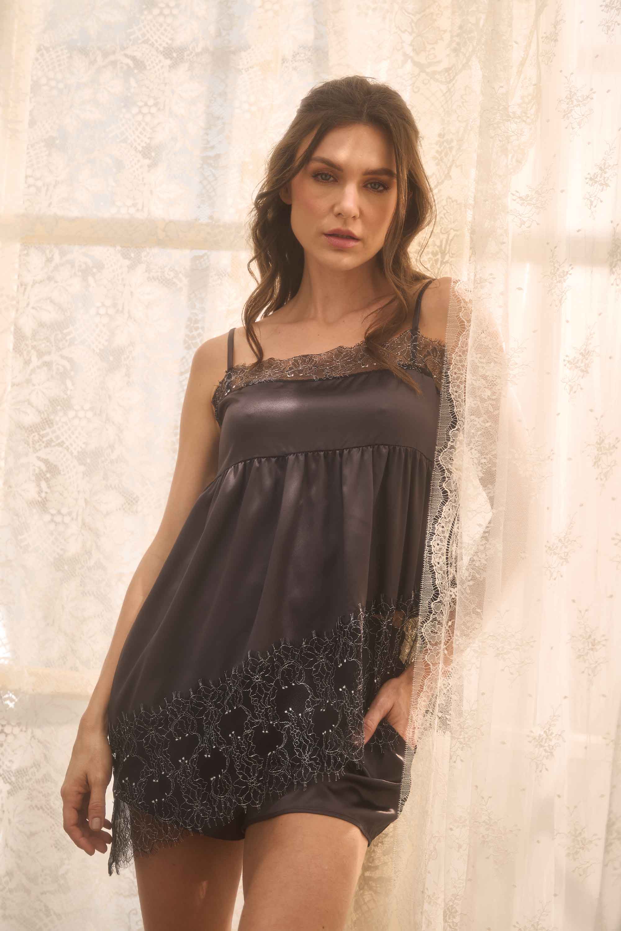 ELLIPSE SATIN LACE SHORTS PAJAMA SET