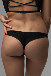ELLIPSE BALANCE THONG